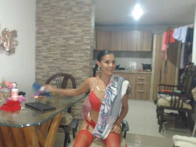 flacapaola11 live cam on BongaCams