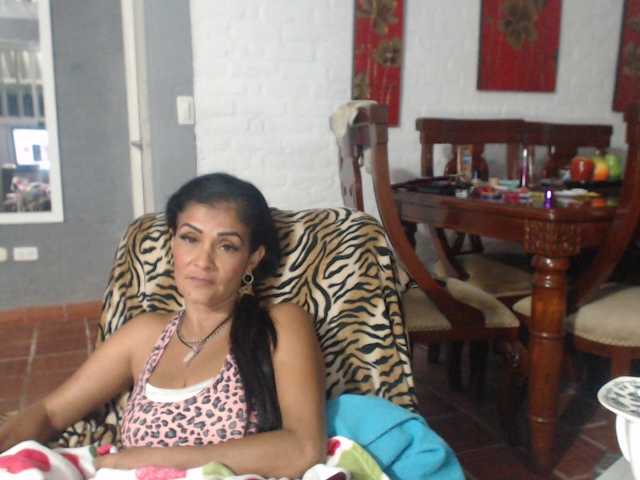 flacapaola11 live cam preview