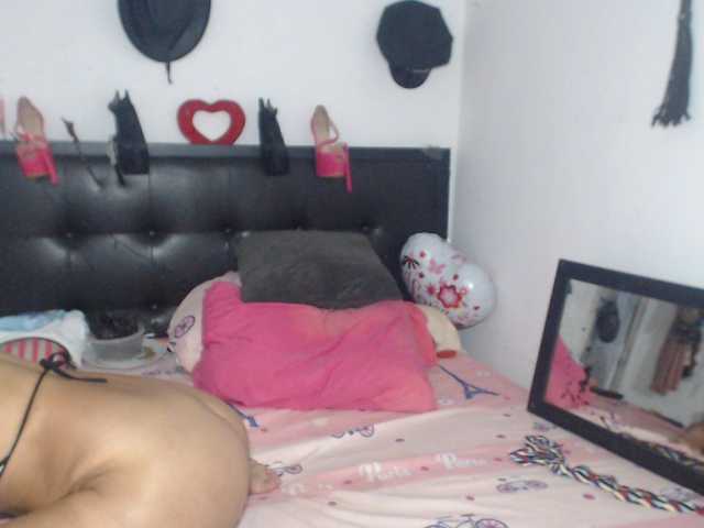 flacapaola11 live cam on BongaCams