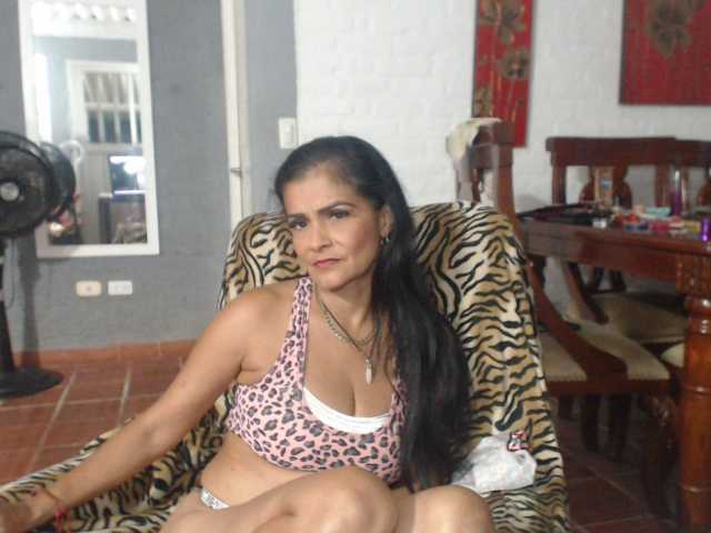 flacapaola11 live cam on BongaCams