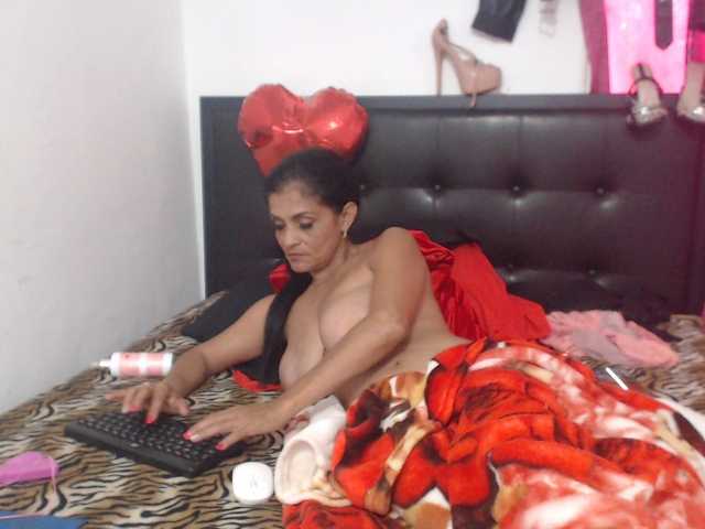 flacapaola11 live webcam show