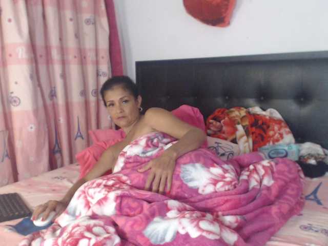 flacapaola11 live cam on BongaCams
