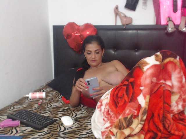 flacapaola11 live webcam show