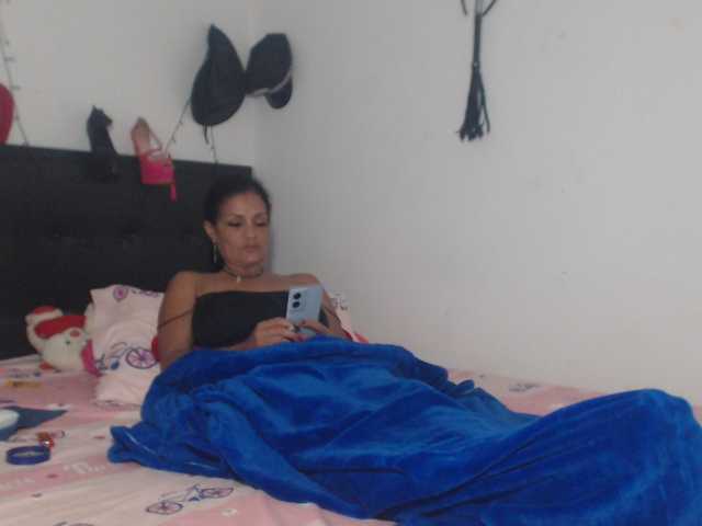 flacapaola11 live cam on BongaCams