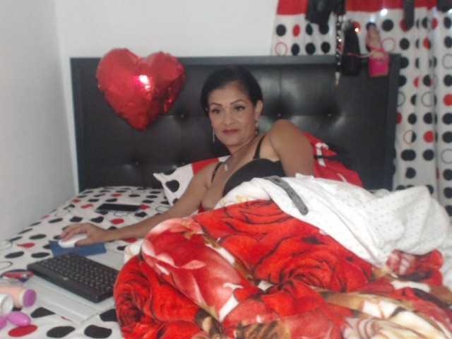 flacapaola11 live webcam show