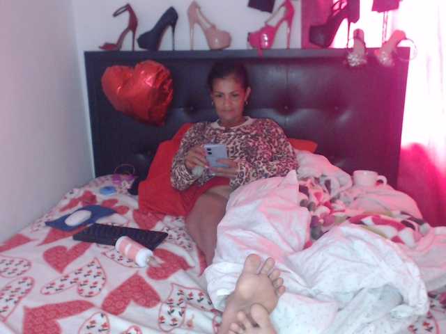 flacapaola11 live cam on BongaCams