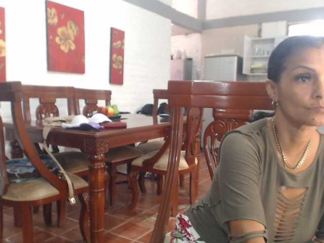 flacapaola11 live cam on BongaCams