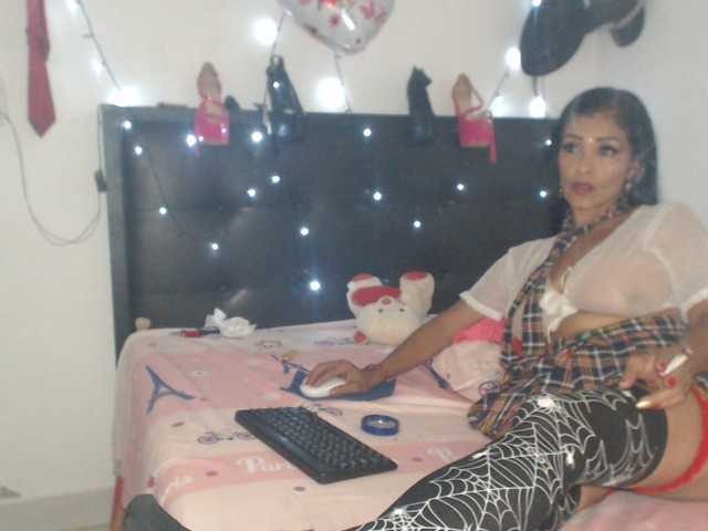 flacapaola11 live cam preview
