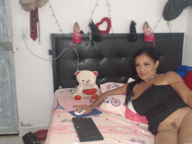 flacapaola11 live cam on BongaCams