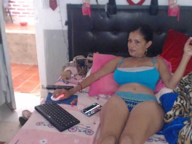 flacapaola11 live cam on BongaCams