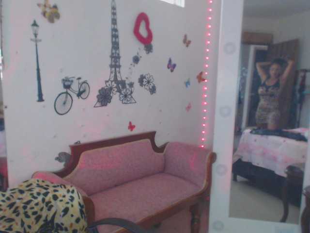 flacapaola11's BongaCams show and profile