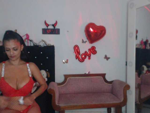 flacapaola11 live cam on BongaCams