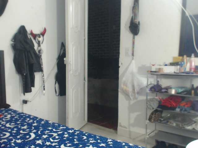 flacapaola11 live cam on BongaCams
