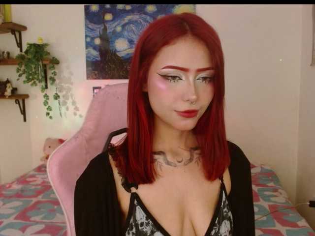 Aliice-Taylor live cam on BongaCams