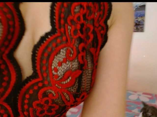 Aliice-Taylor live cam preview