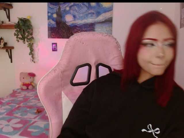Aliice-Taylor live cam on BongaCams