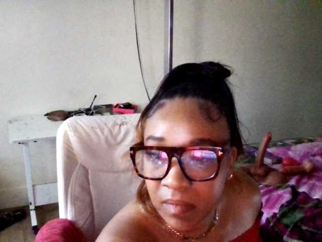 Yasminepretty live cam on BongaCams