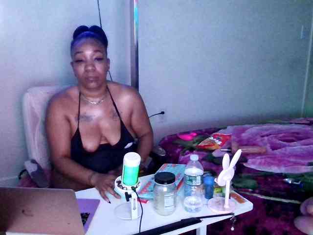 Tinasnoww69 webcam