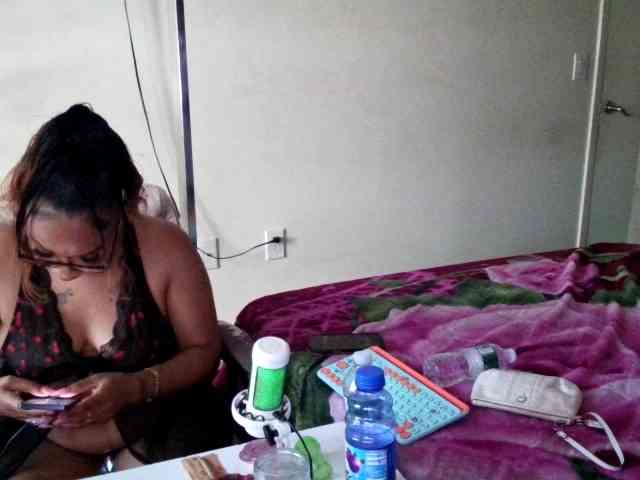 Tinasnoww69 webcam