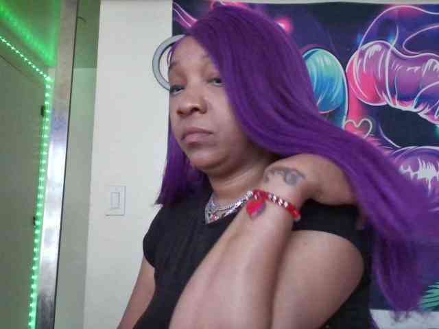 Tinasnoww69 webcam