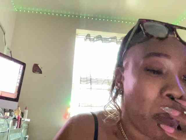 Tinasnoww69 webcam