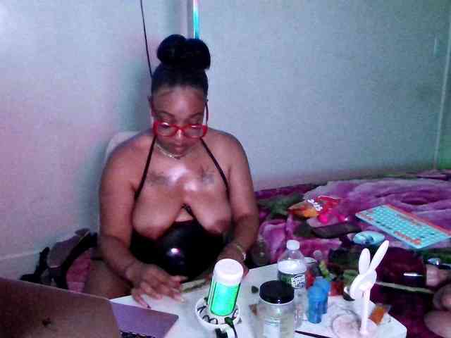 Tinasnoww69 webcam
