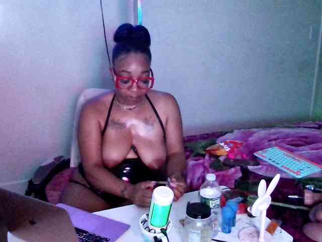 Tinasnoww69 webcam
