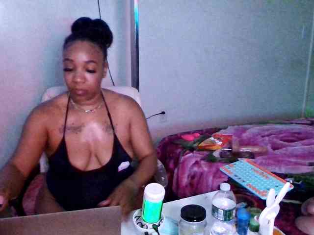 Tinasnoww69 webcam