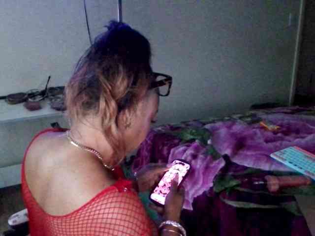 Tinasnoww69 webcam