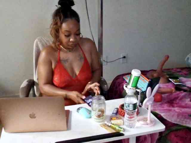 Tinasnoww69 webcam