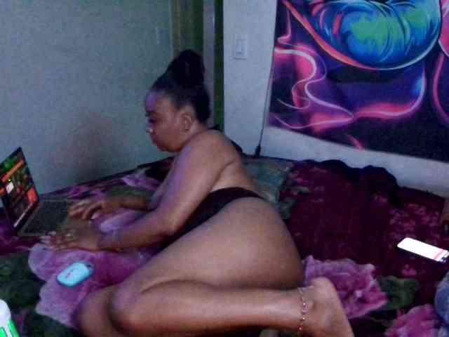 Tinasnoww69 webcam