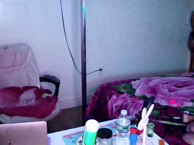 Tinasnoww69 webcam