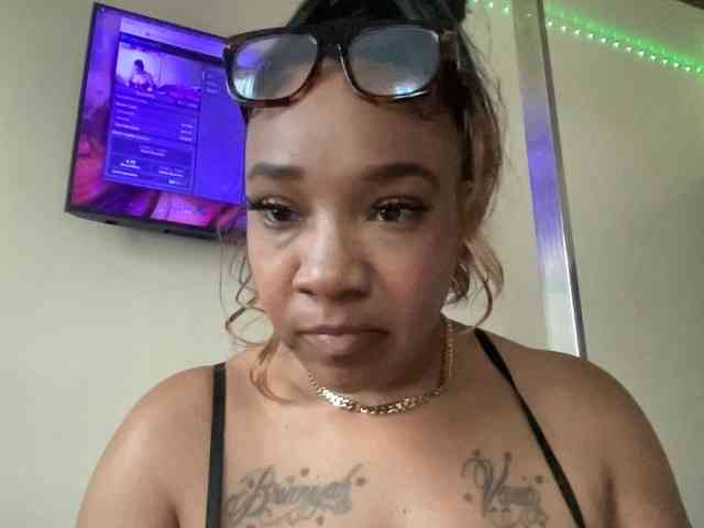 Tinasnoww69 webcam
