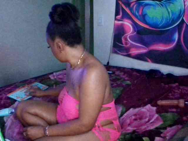 Tinasnoww69 webcam