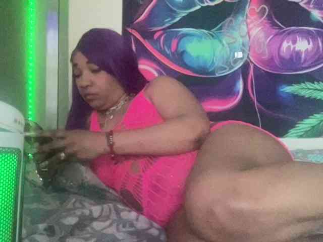 Tinasnoww69 webcam