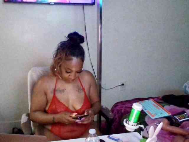 Tinasnoww69 webcam