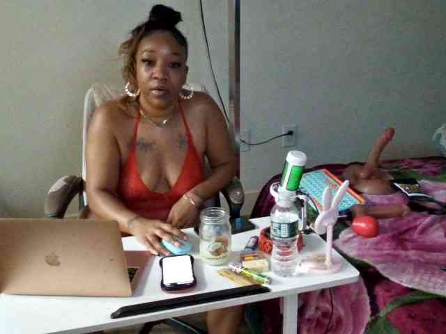 Tinasnoww69 webcam