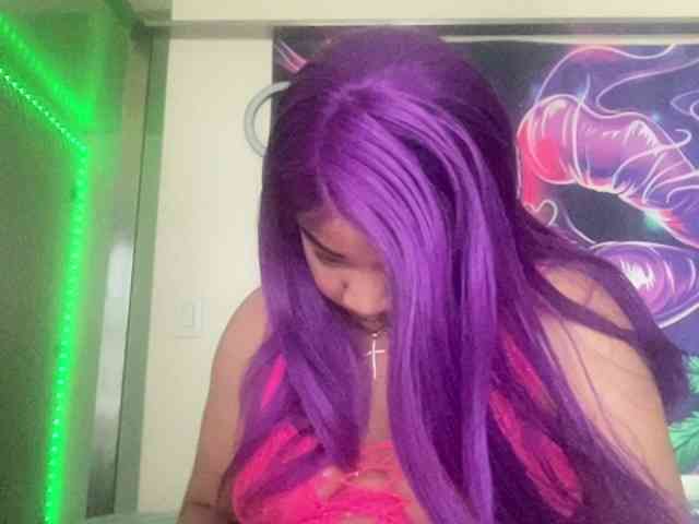 Tinasnoww69 webcam