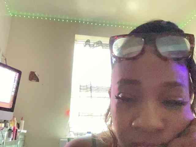 Tinasnoww69 webcam