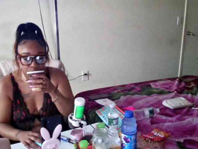 Tinasnoww69 webcam