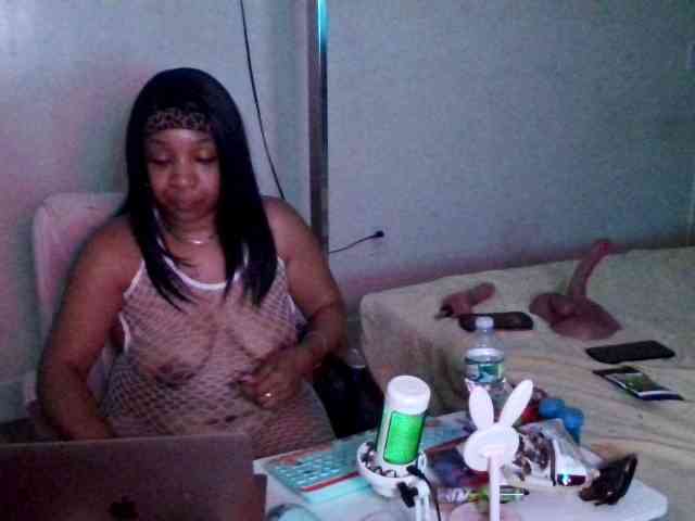 Tinasnoww69 webcam