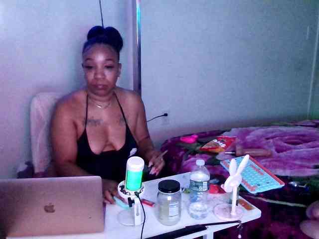 Tinasnoww69 webcam