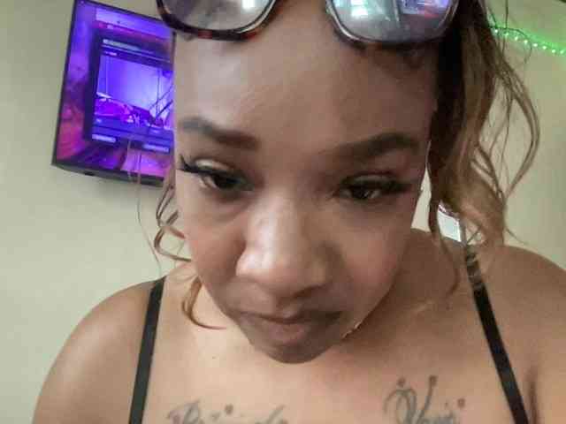 Tinasnoww69 webcam