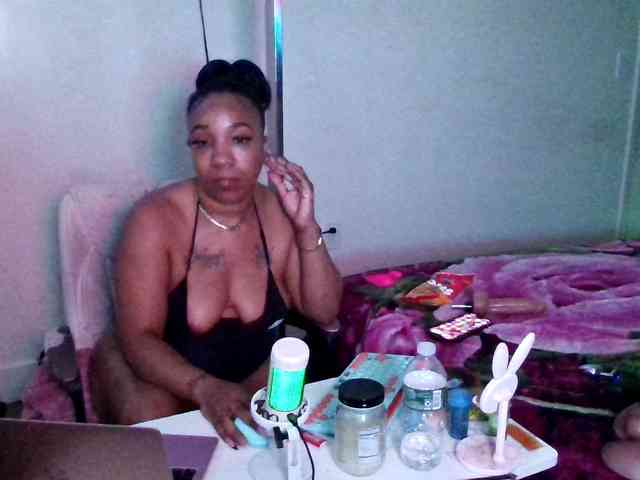 Tinasnoww69 webcam