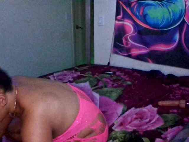 Tinasnoww69 webcam