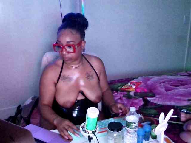 Tinasnoww69 webcam