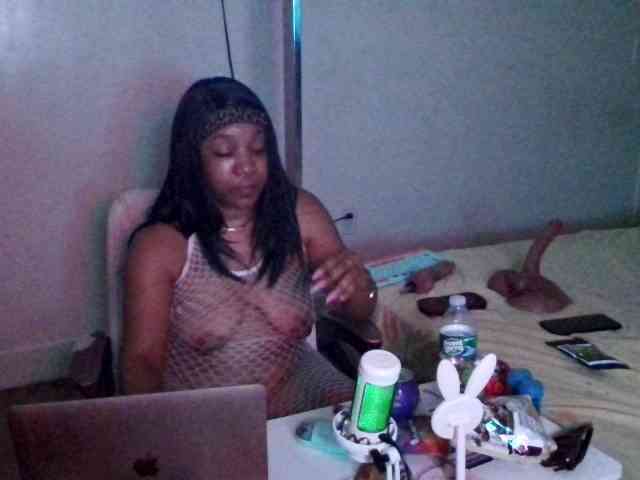 Tinasnoww69 webcam