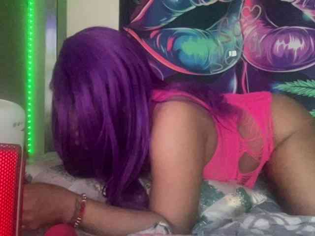 Tinasnoww69 webcam
