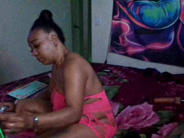 Tinasnoww69 webcam