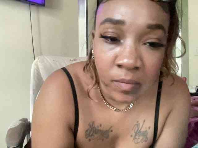 Tinasnoww69 webcam